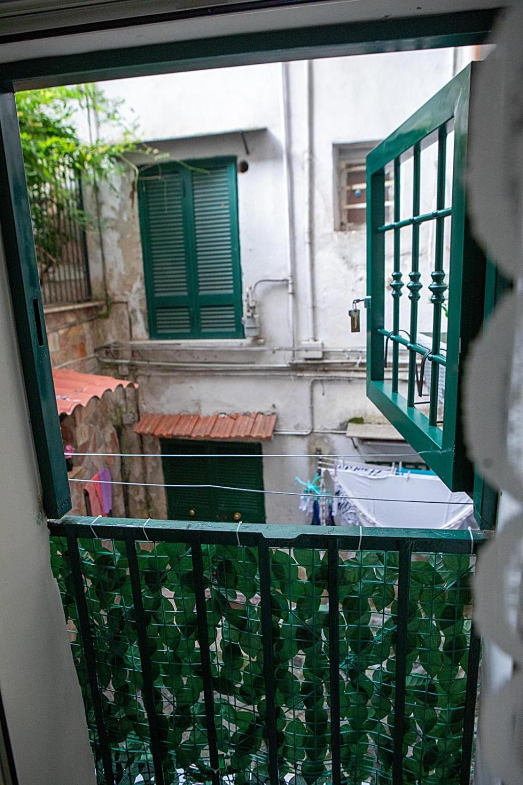 La Casetta Dei Miracoli Naples Exterior photo